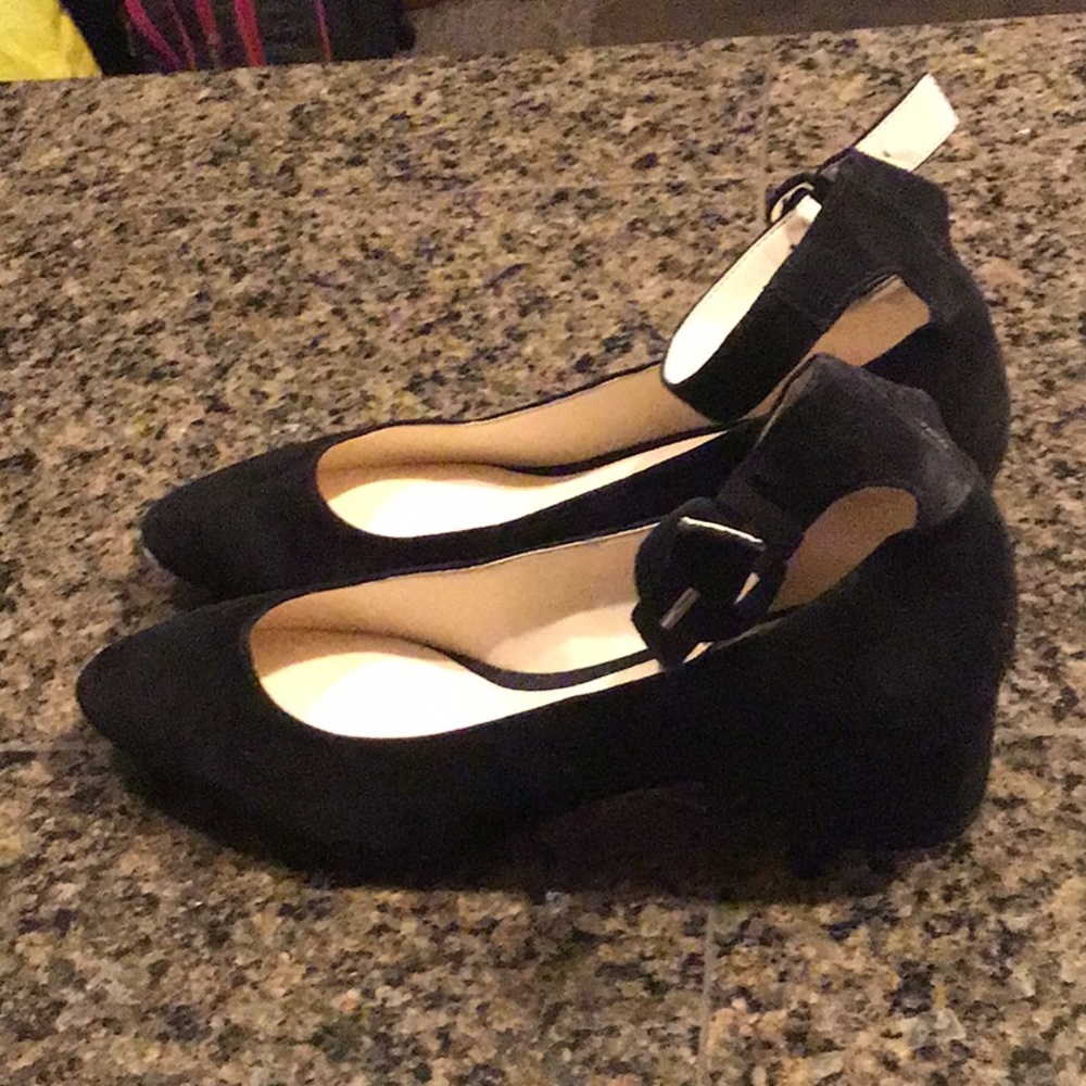 Like new heeled Mary Jane